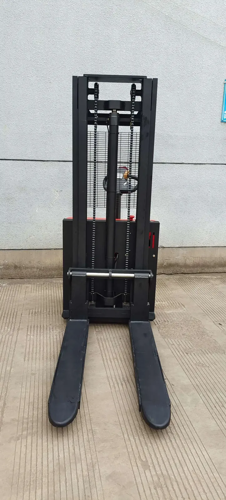Walkie Pallet Stacker 1.5 Ton 2 Ton detail 1