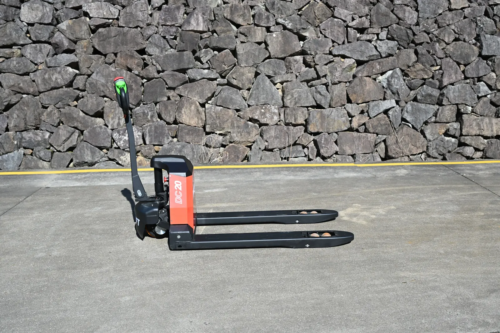 Pallet Truck 1500 to 2000 kg (LPT-13230) photo 4