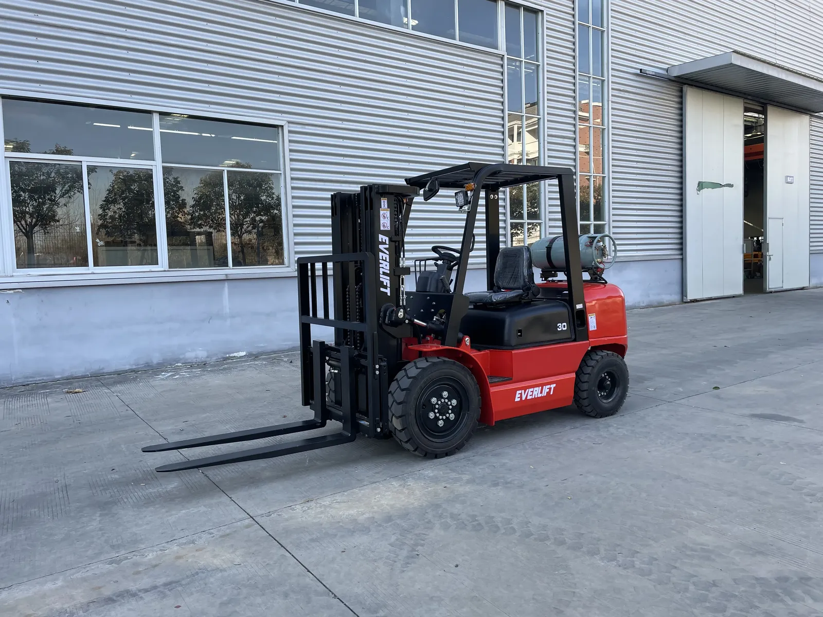 LPG Gasoline Forklift 2-5 Ton photo 3