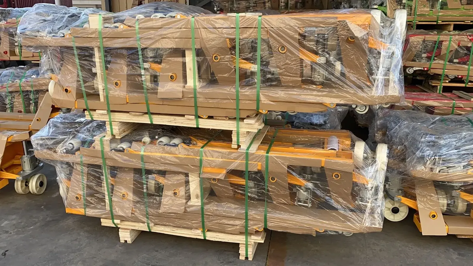 Sales 1000 kg Forklift Attachment Bin Tipper detail 10
