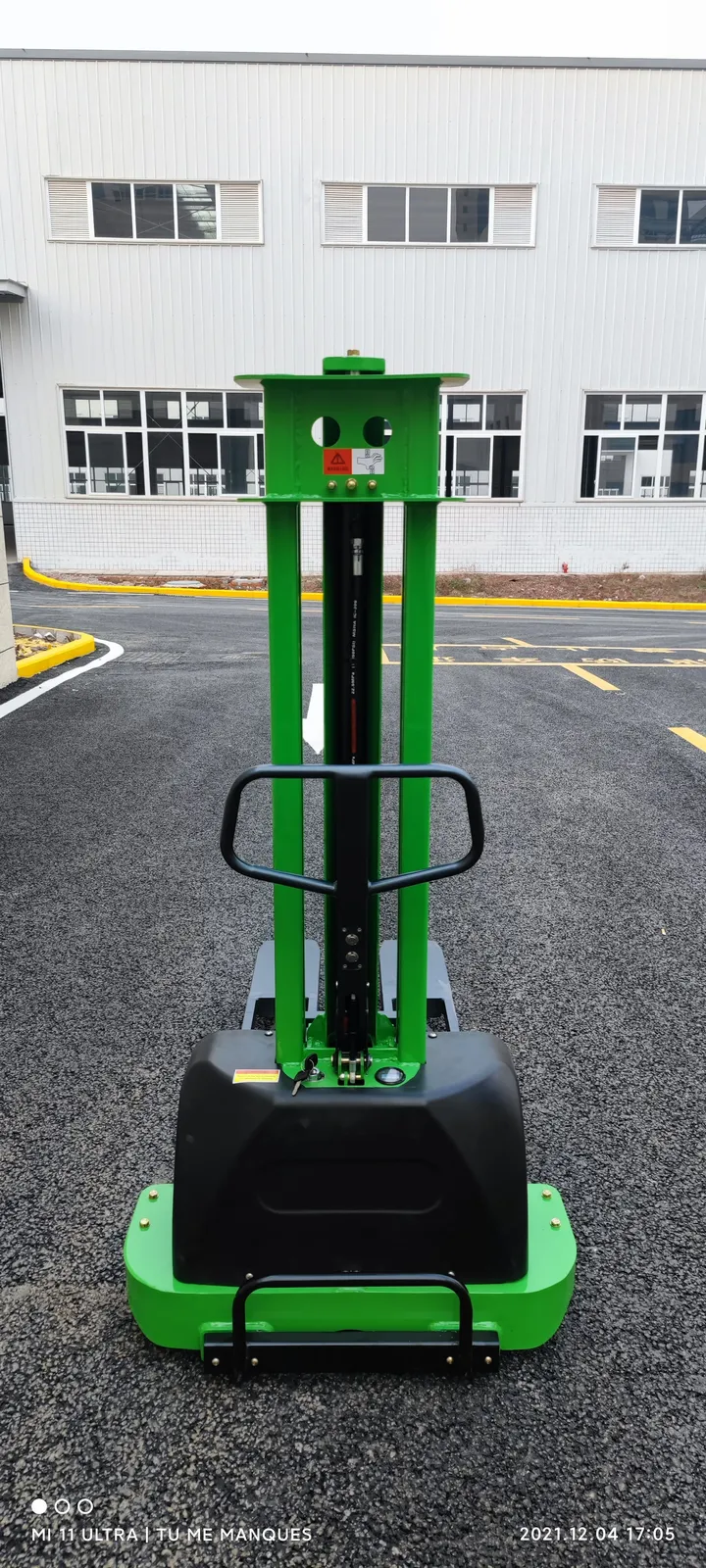 Semi Self-lifting Stacker ELES-10EA 1000 kg photo 2