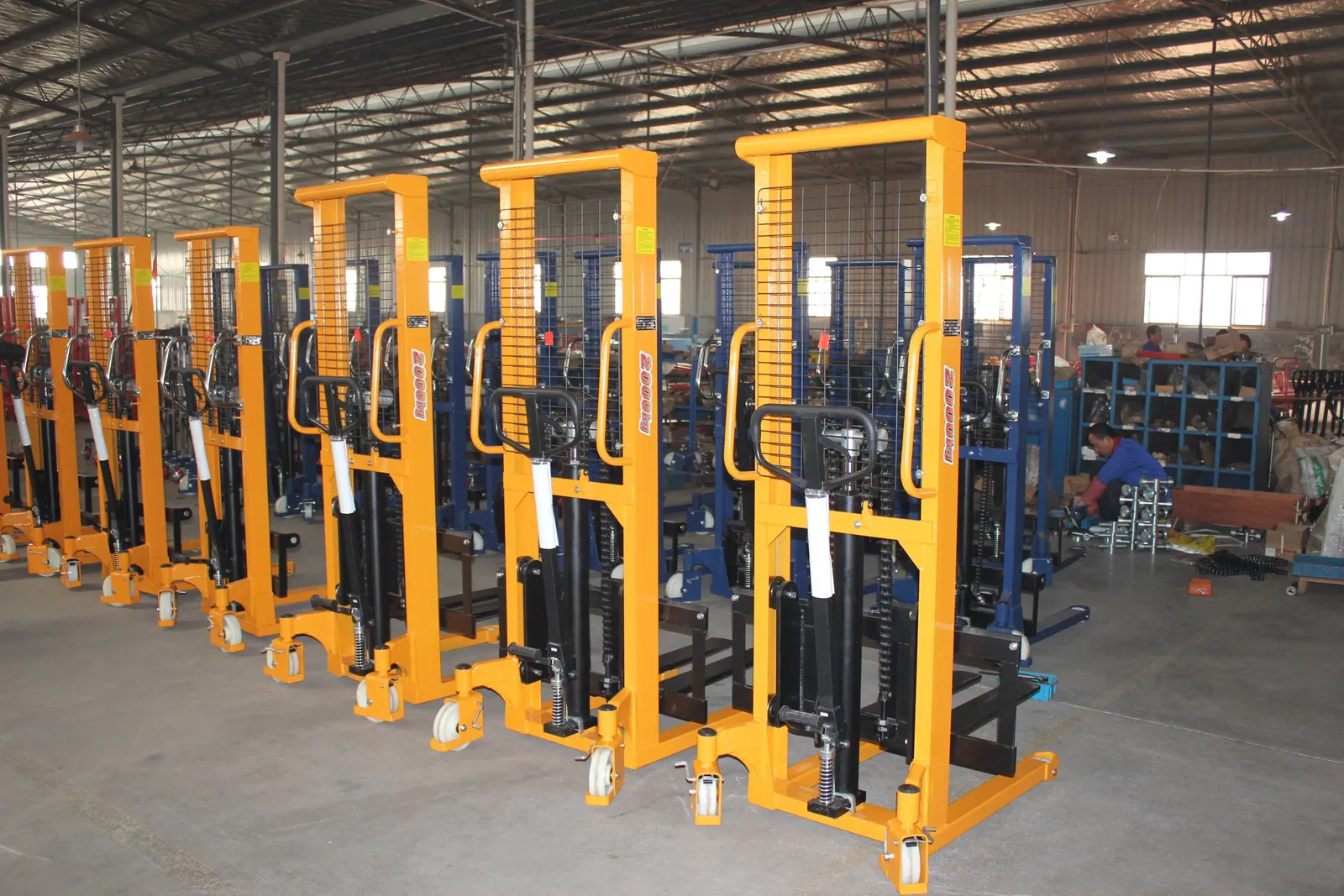 1 Ton Manual Pallet Stacker Hand Hydraulic Stacking Truck detail 2