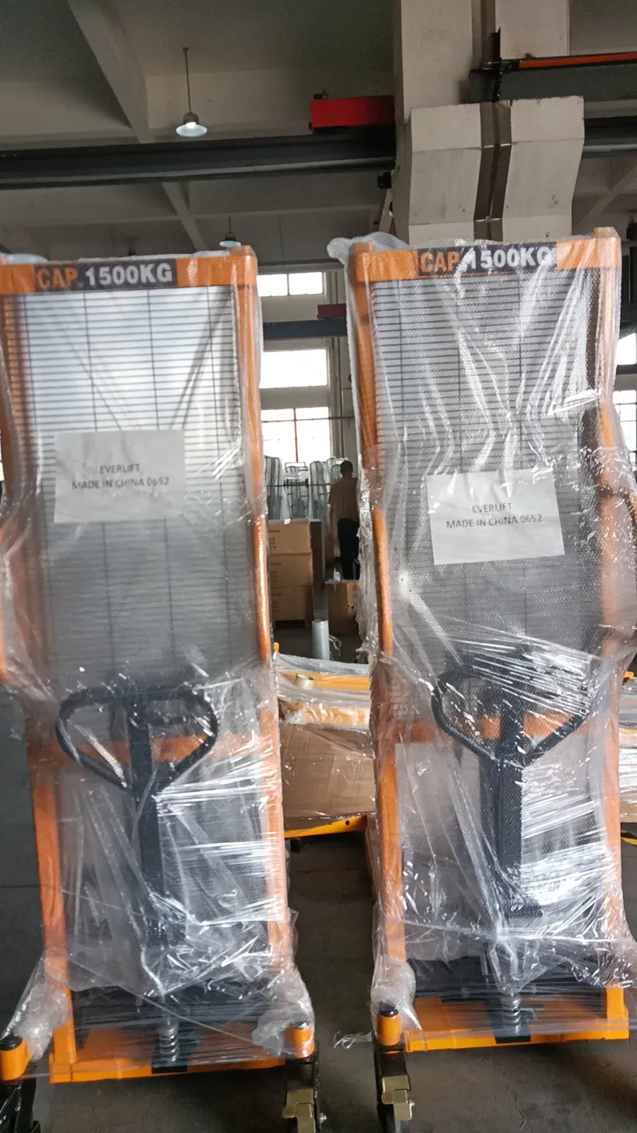 1 Ton Stacker Forklift High Quality Hydraulic detail 1