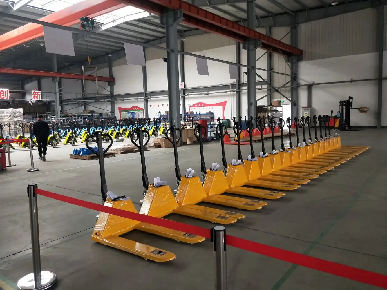 5 Ton Hydraulic Hand Pallet Truck 2.5 Ton photo 4