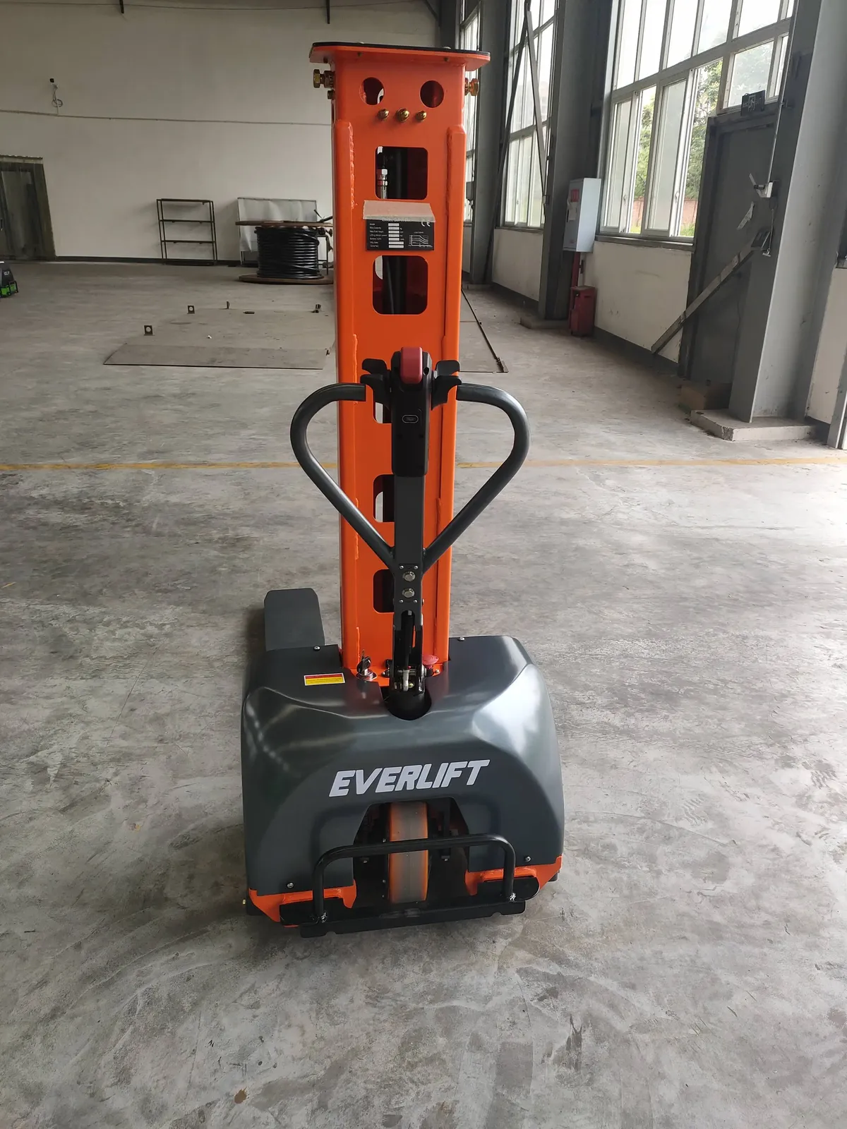 Half Electric Self Loading Stacker 500 to 1000 kg detail 7
