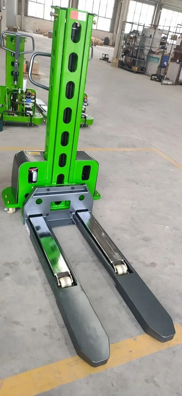 Semi Electric / Full-electric Self-lifting Stacker (LPT-31072) photo 4