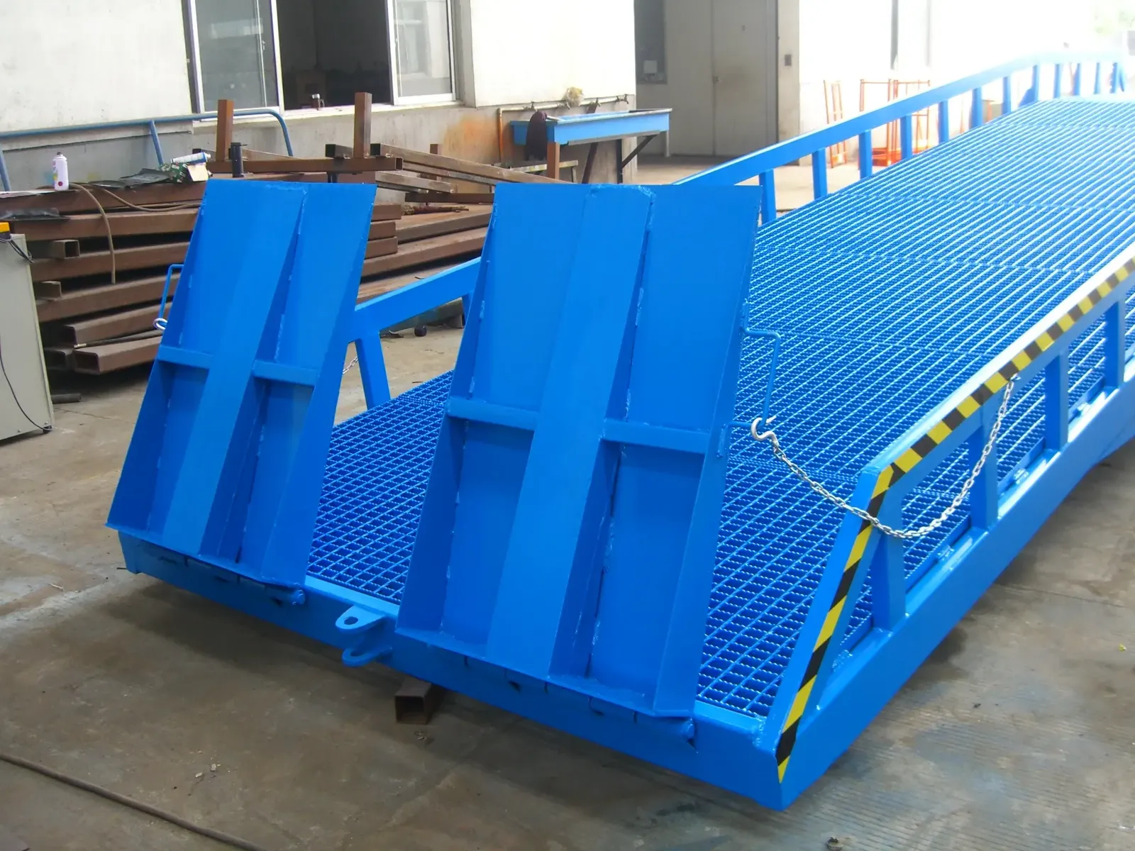 Hydraulic Loading Ramp Moveable Load Ramp Unload Ramp 10t 15t photo 3