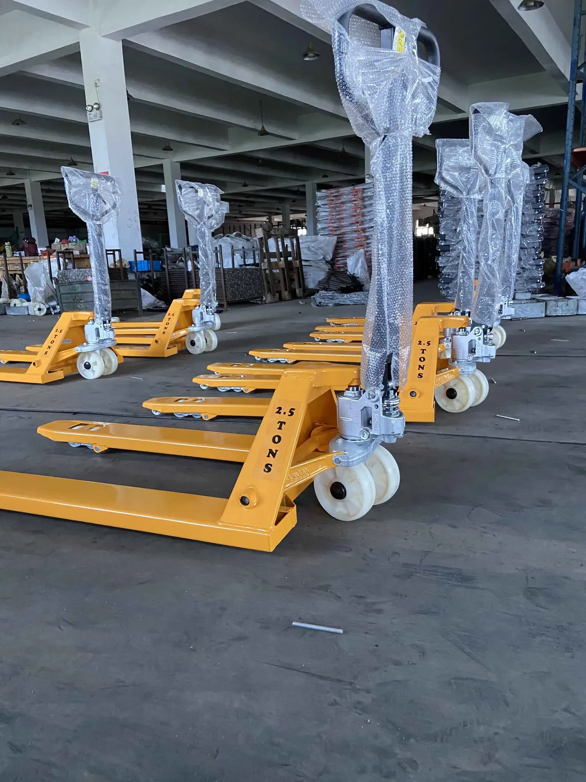 Manual Hand Pallet Truck 2.5T 3T 2500 to 3000 kg detail 4