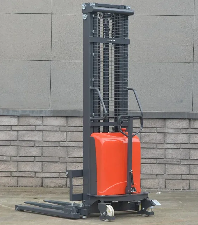 Semi-Electric Pallet Stacker 2000 kg photo 4
