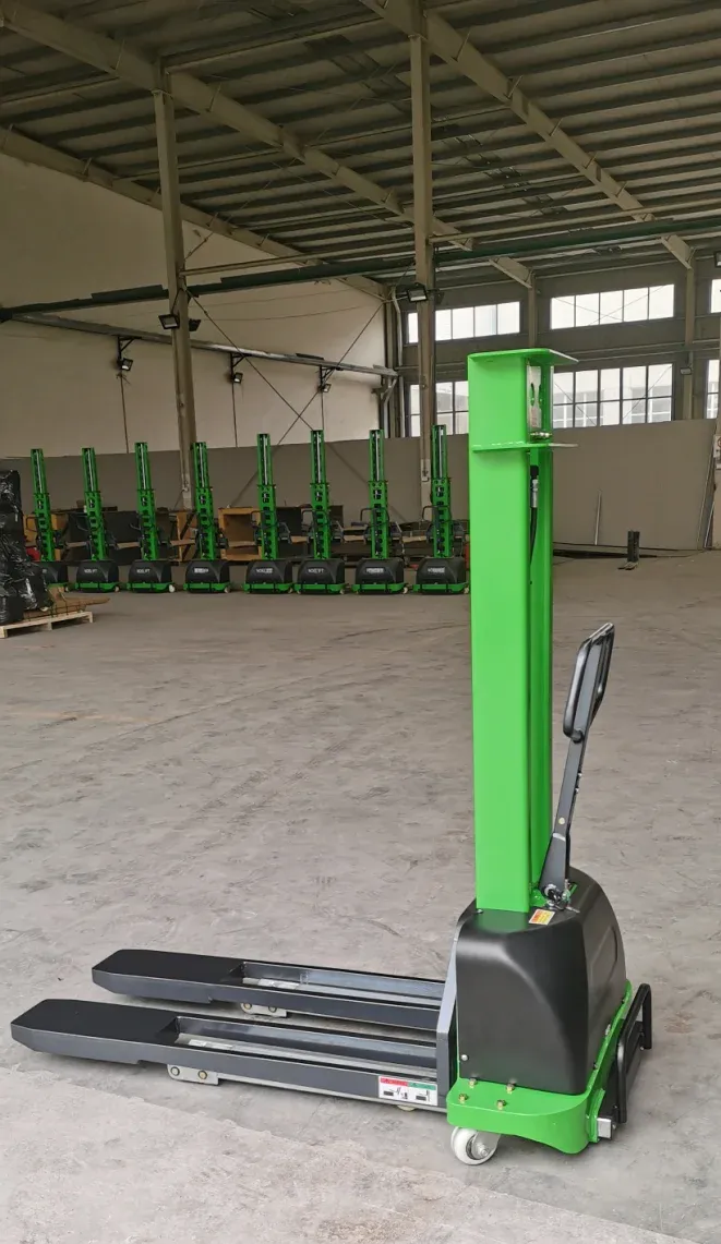 Semi Electric 500 to 1000 kg Stacker detail 11