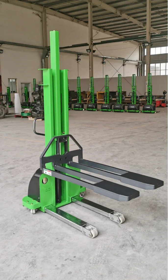 Semi Electric 500 to 1000 kg Stacker detail 12