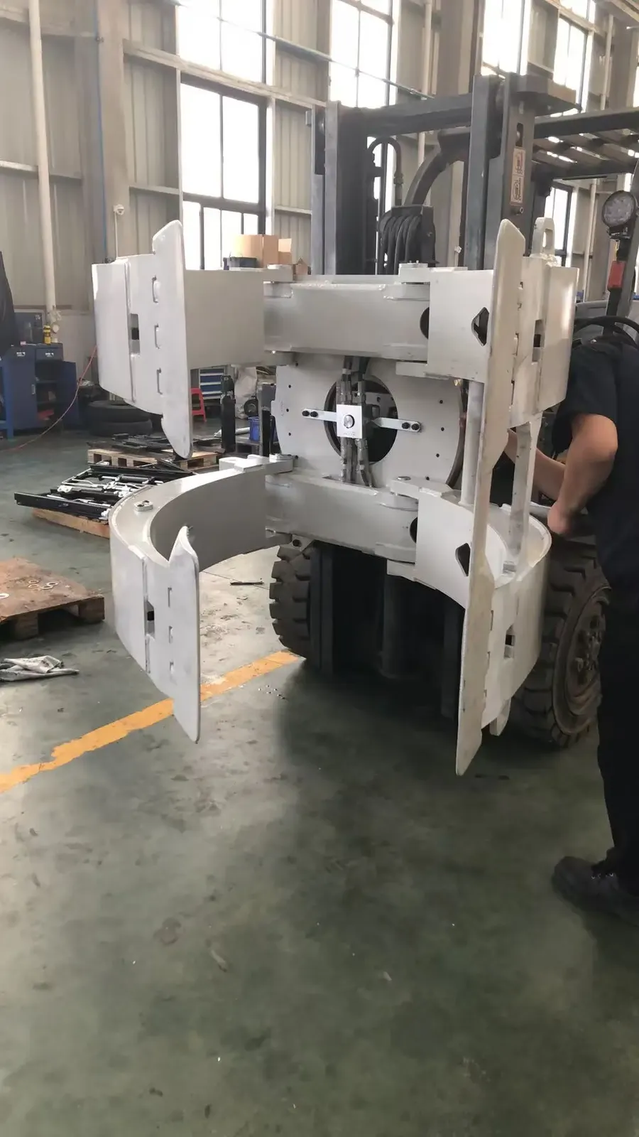360 Paper Roll Clamp Forklift Clamp Forklift Attached detail 3