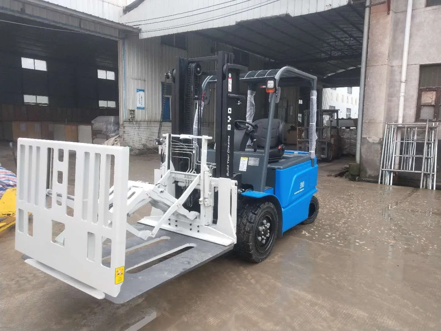 OEM Forklift Attachments Bale Clamp Forklift 1500 kg photo 3