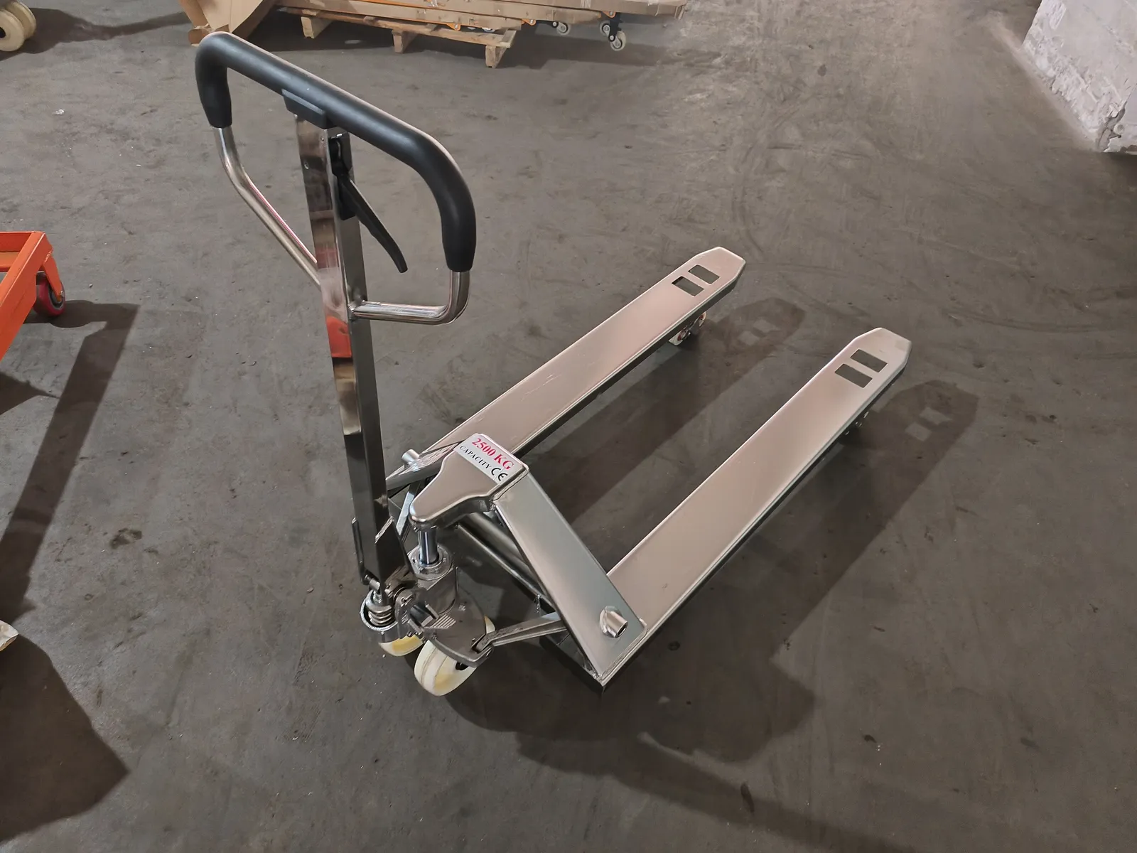2500 kg 304 Stainless Steel Pallet Truck Manual Hydraulic photo 3