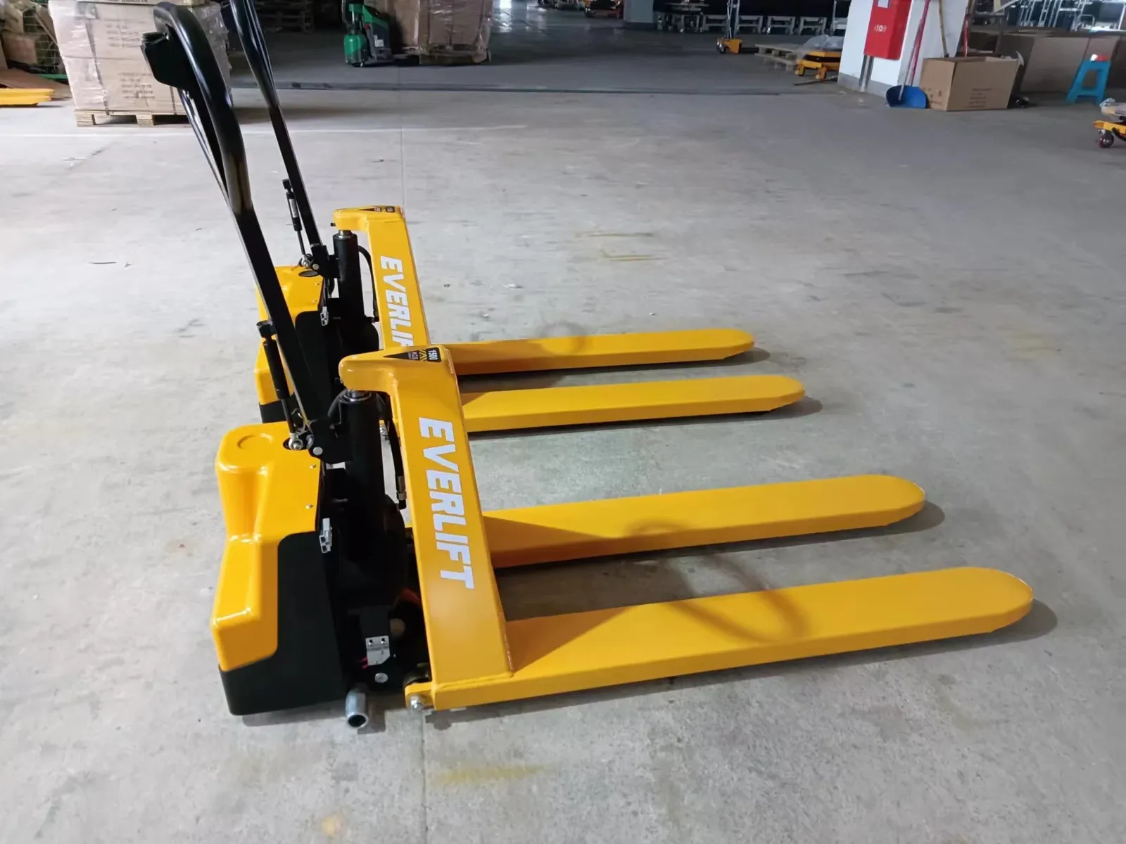 1000 to 1500 kg High Lifting Electric Pallet Truck with 1 detail 4