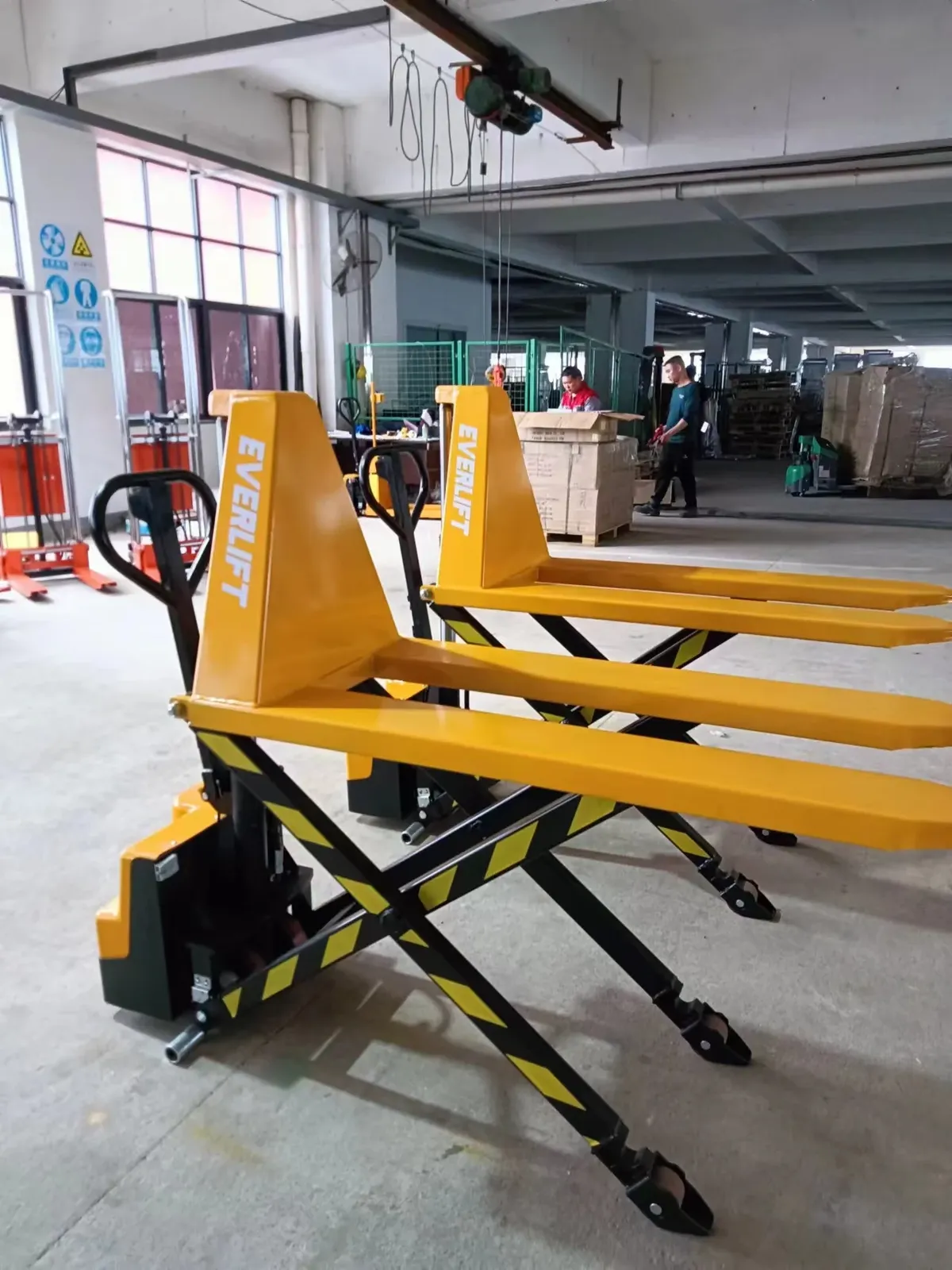 1000 to 1500 kg High Lifting Electric Pallet Truck with 1 detail 6