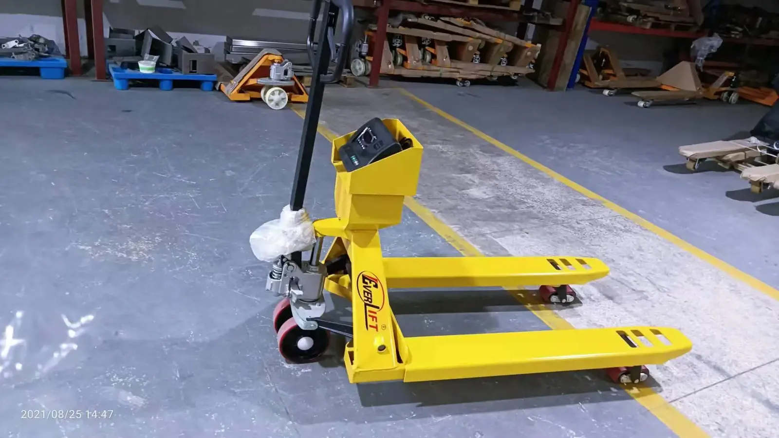 Scale Pallet Truck HPT20S Digital Weighing Pallet Jack 2000 to 2500 kg detail 5