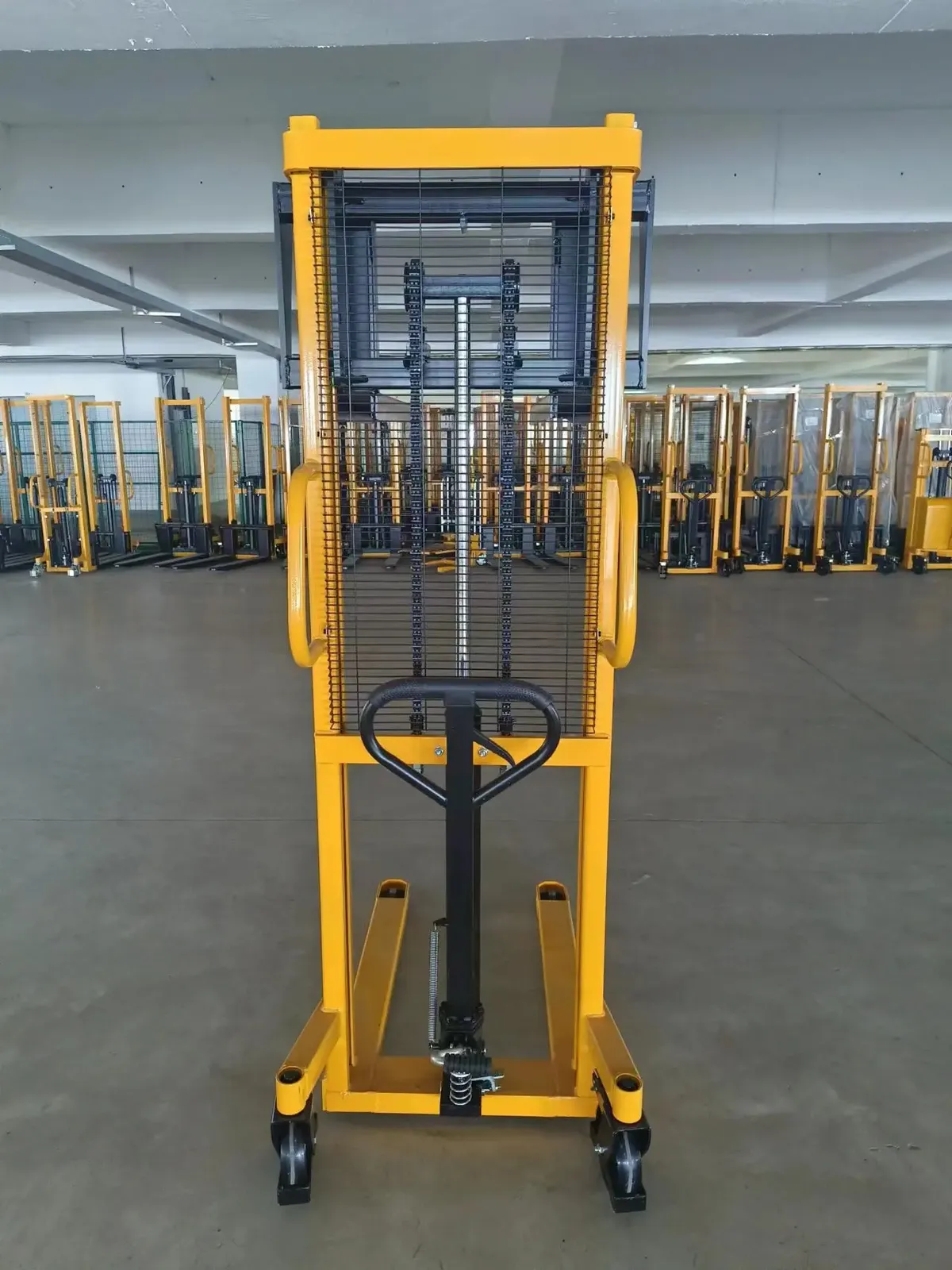 Manual Stacker 500 to 1000 kg 1500 kg photo 3
