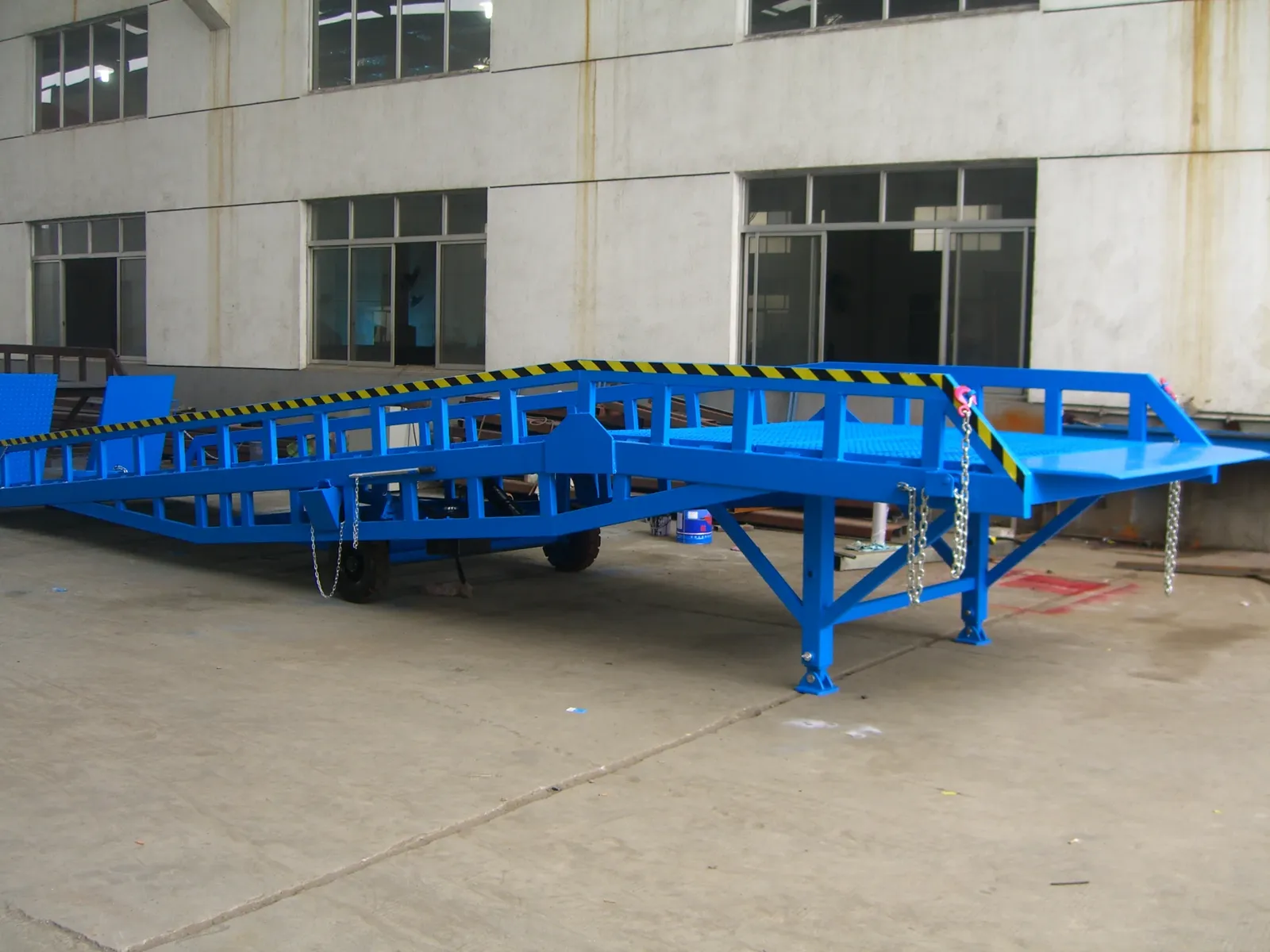8t 10t 15t Moveable Load Ramp Forklift Truck Dock