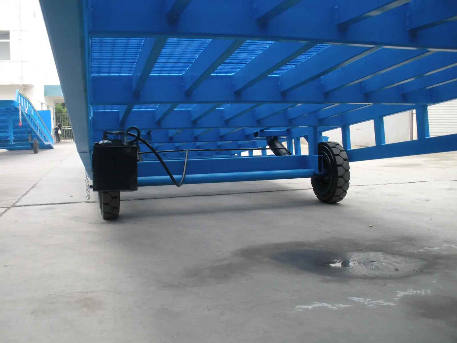 8t 10t 15t Moveable Load Ramp Forklift Truck Dock photo 4