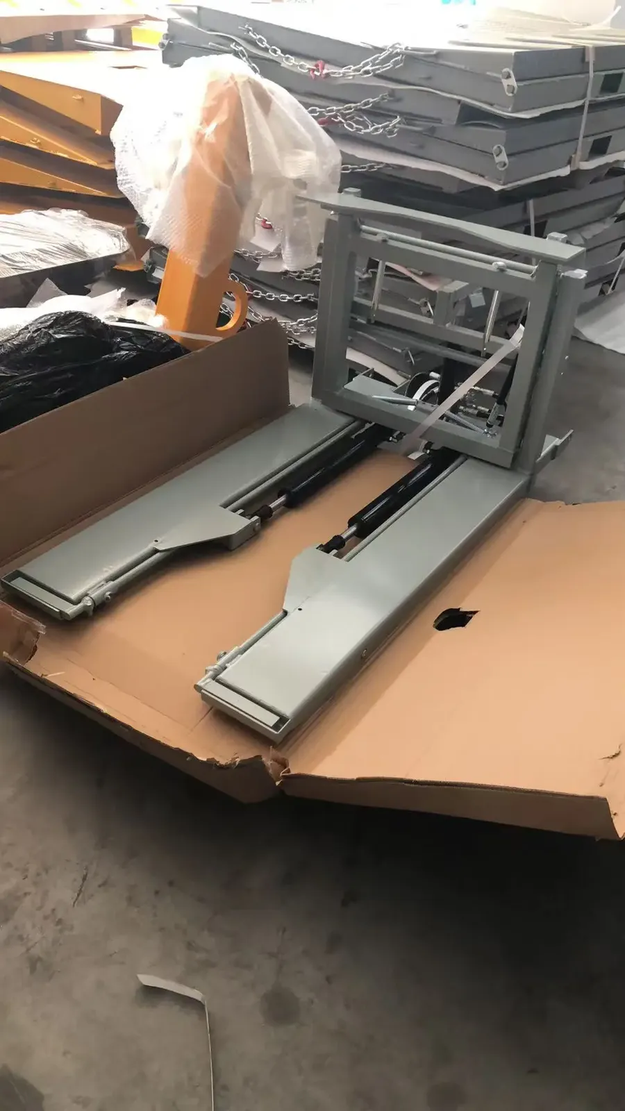 Hydraulic Forklift Bin Tipper Attachment Heavy Duty detail 17
