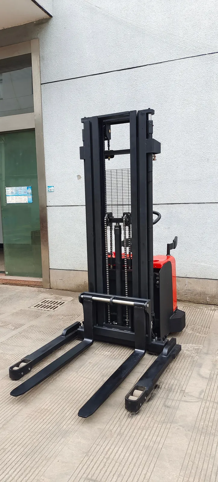 1.5-3 Ton Full Electric Pallet Stacker 3-6m Lifting photo 5