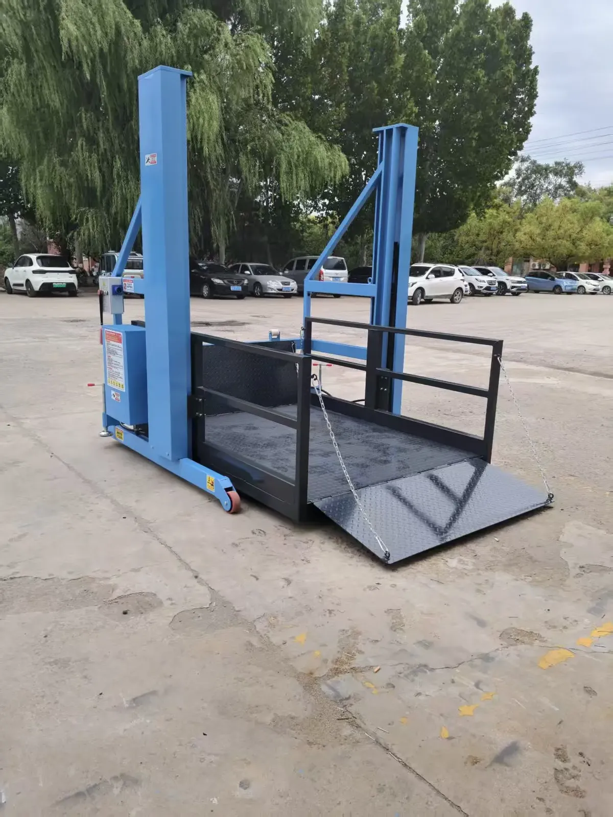 Remote Control Factory Price Mobile Dock Lift 2000 Kg