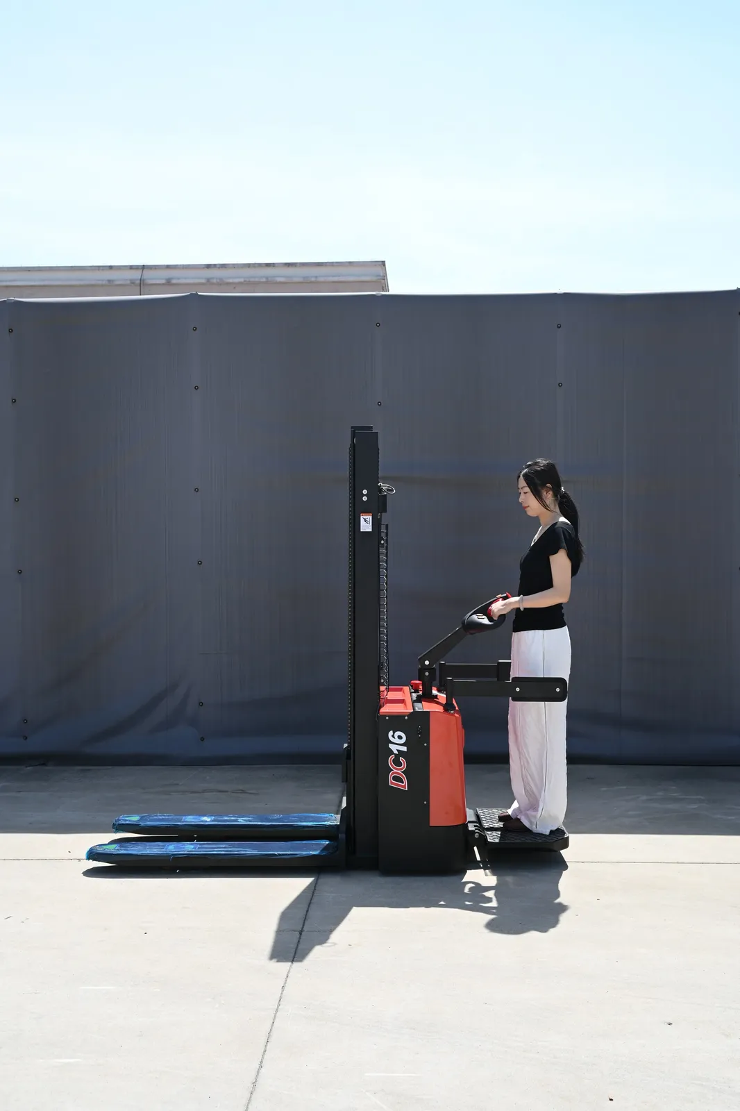 Semi Electric Stacker Walkie Forklift Warehouse Material photo 2