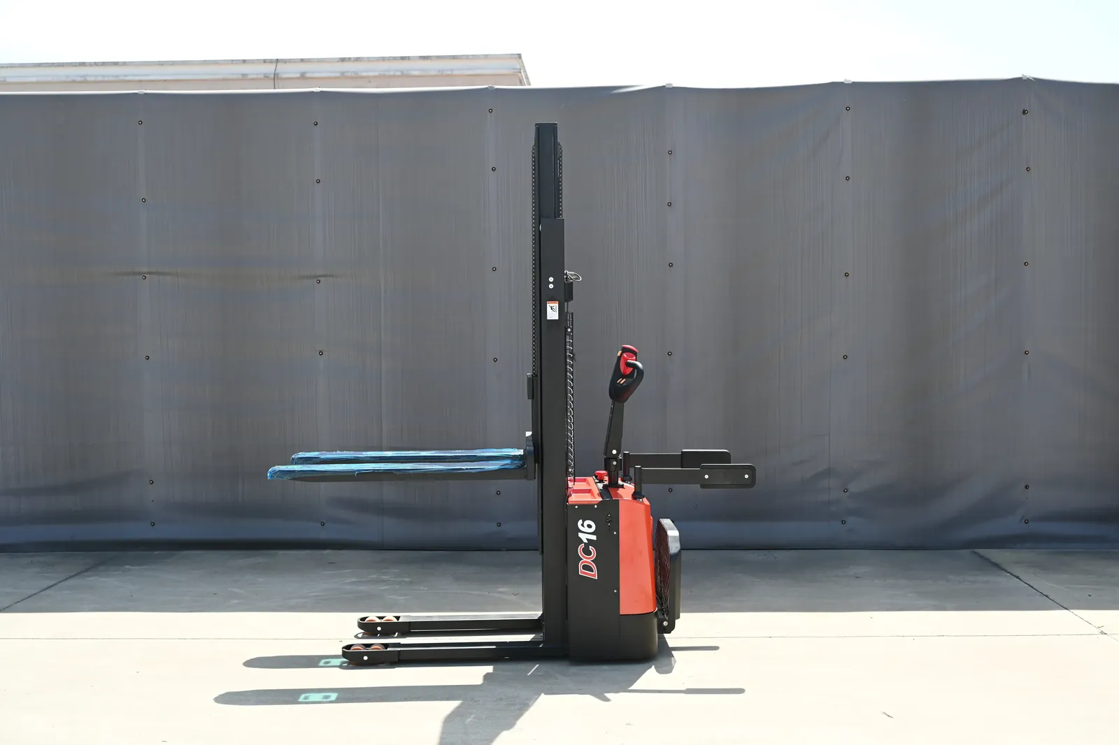 16F 20F Electric Pallet Stacker Forklift Walkie Warehouse photo 2