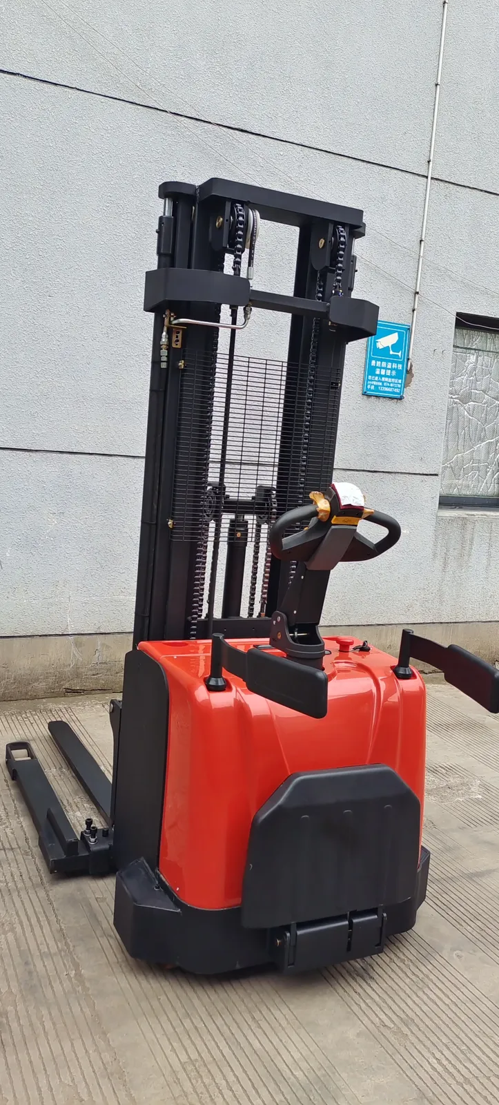 1.5-3 Ton Full Electric Stacker 3m 4m 5m 6m Lifting detail 11