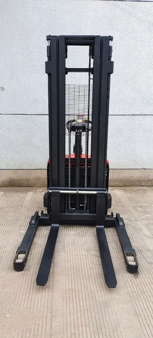 1500 to 2000 kg Walkie Full Free Lift 4300mm Mast 24V 210Ah detail 4