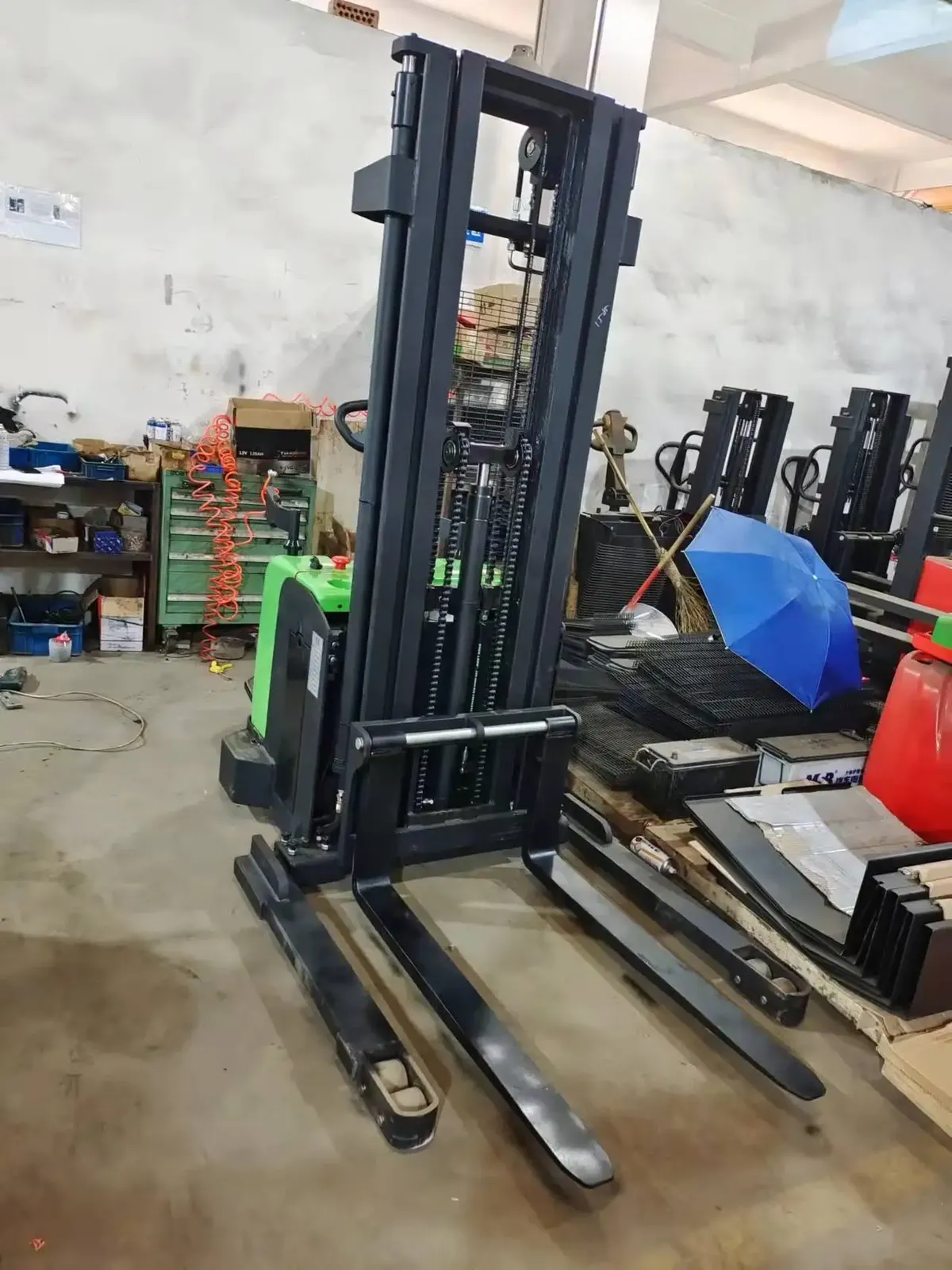 Electric Pallet Stacker, Triplex Mast Stacker, 6m detail 3