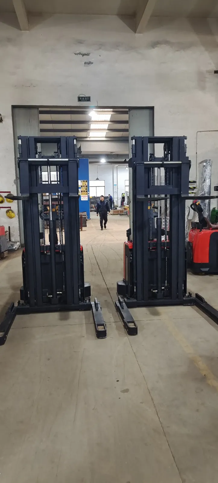 Electric Pallet Stacker, Triplex Mast Stacker, 6m photo 6
