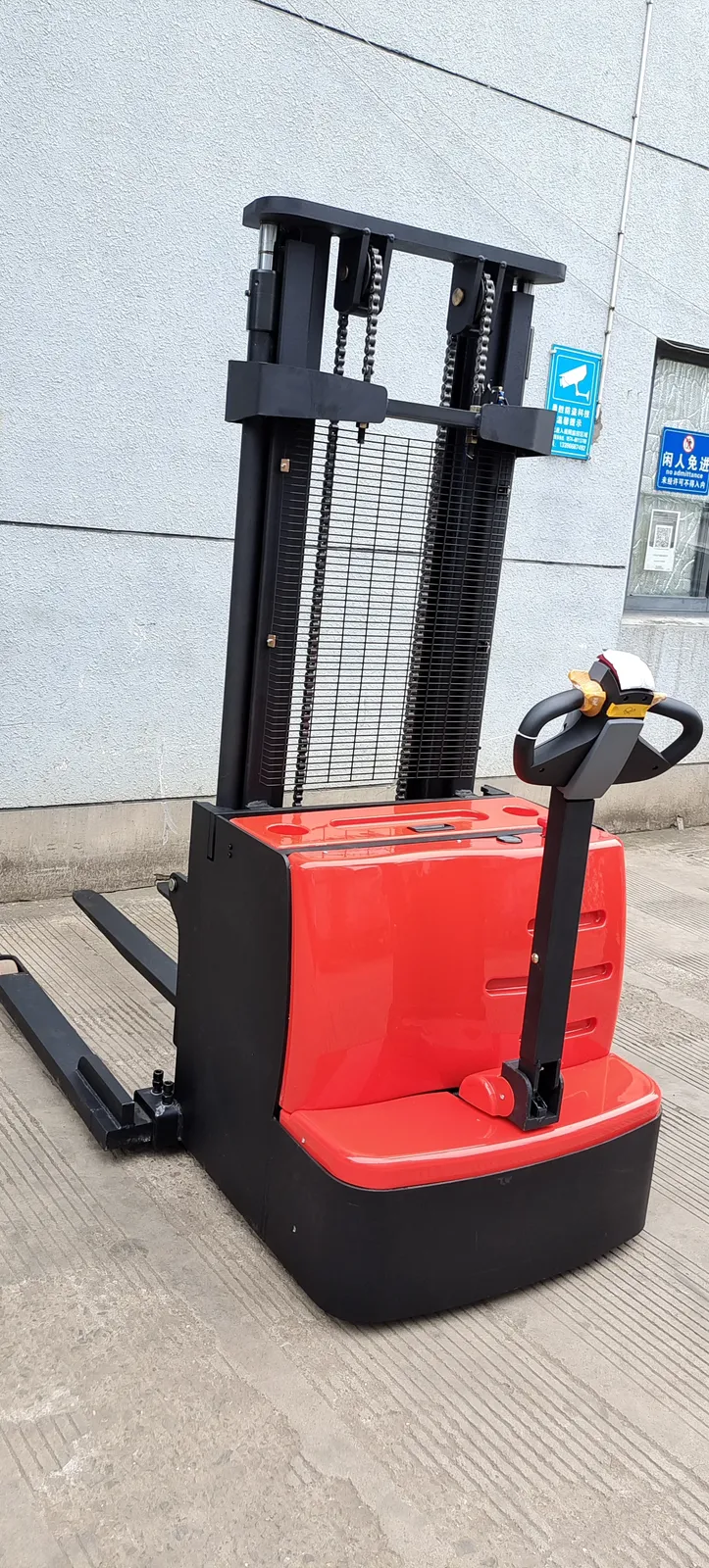 Straddle Stacker, Electric Pallet Stacker, 1.5-2 Ton detail 10