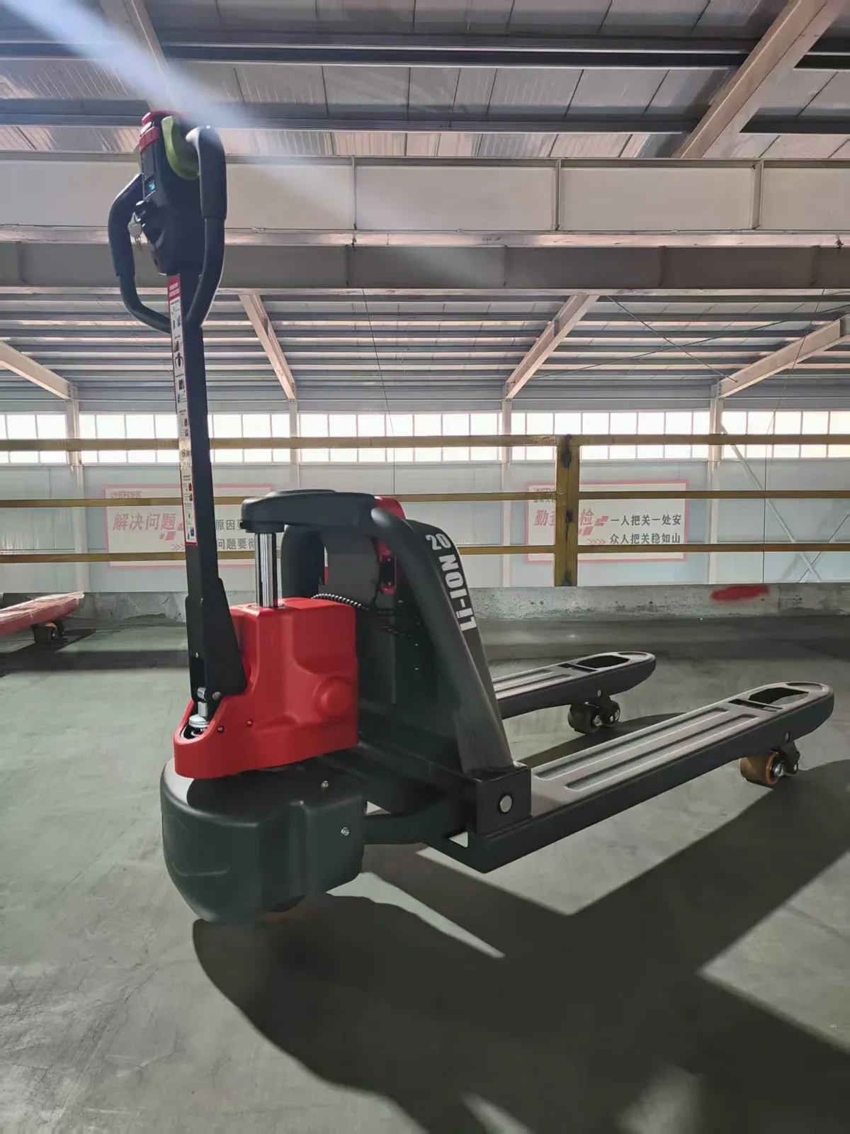 1.5 Ton Electric Pallet Truck Li-ion Lithium Battery 48V photo 5