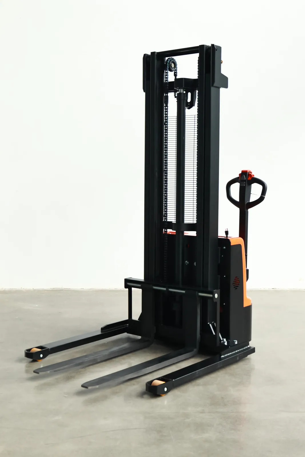 1.2ton 1.5ton 2ton ZAPI AC Driver Standing on Driving Forklift photo 3