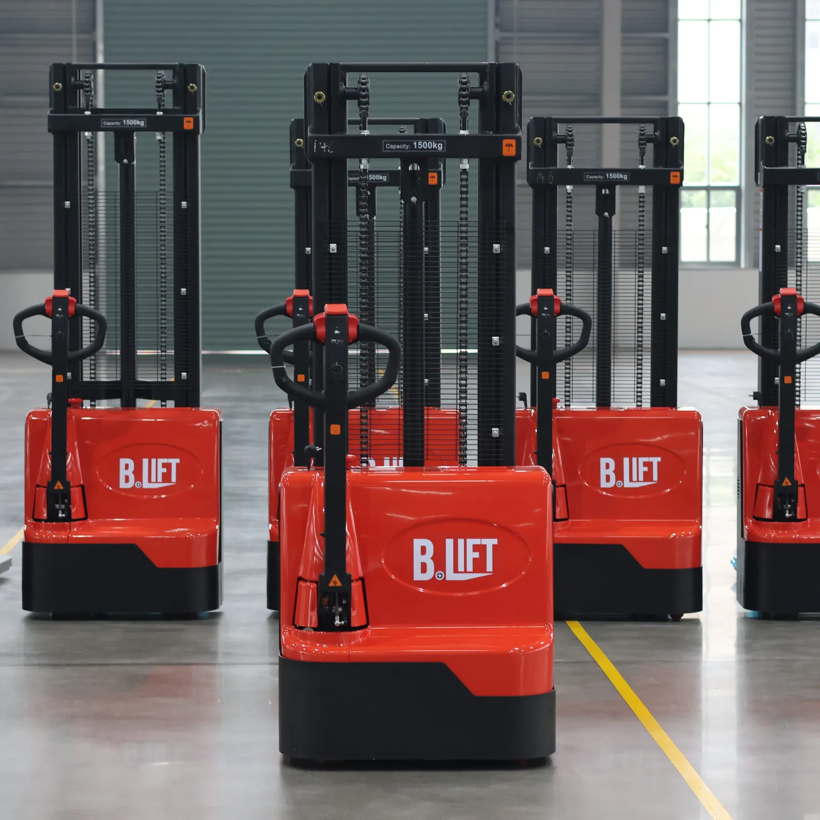 Battery Stacker 1500 kg photo 1