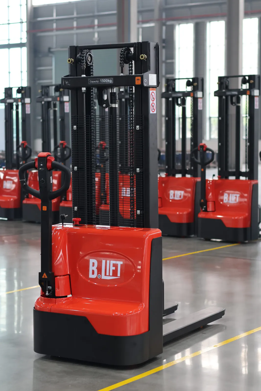 Battery Stacker 1500 kg photo 2