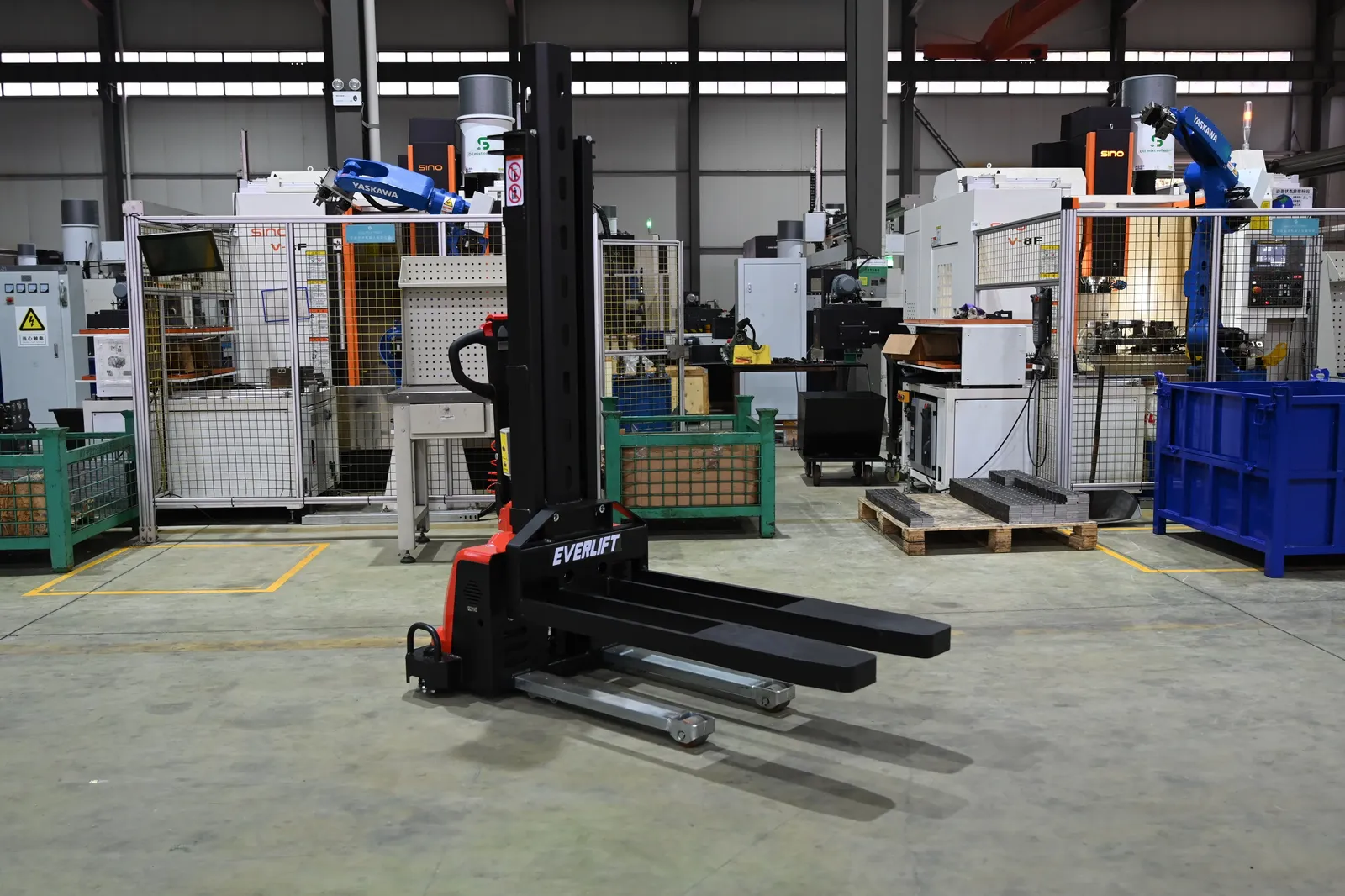 500 to 1000 kg 1.6M Self-Lifting Pallet Loader Full Electric Self Loading Stacker photo 3