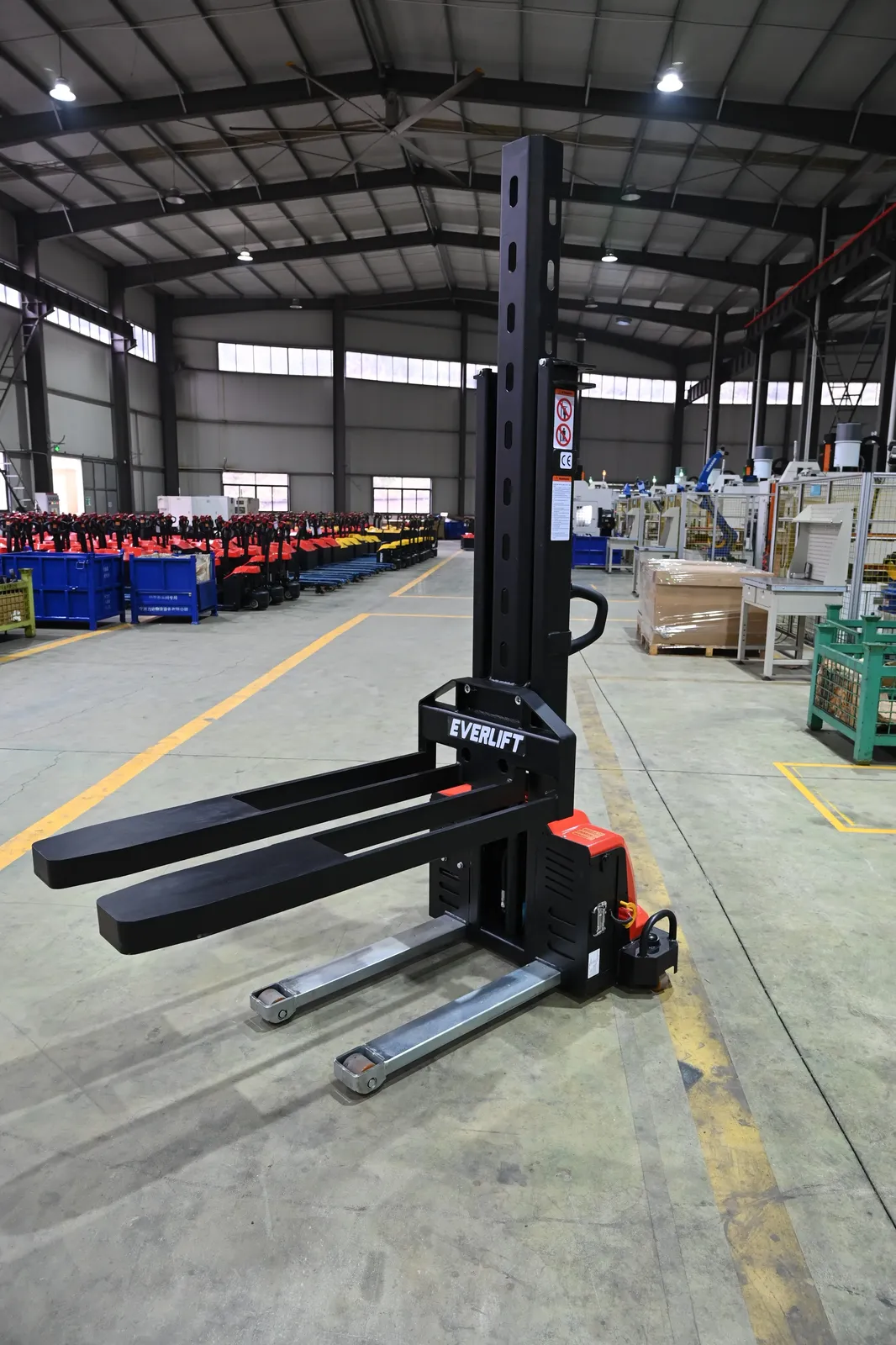 500 to 1000 kg 1.6M Self-Lifting Pallet Loader Full Electric Self Loading Stacker photo 6