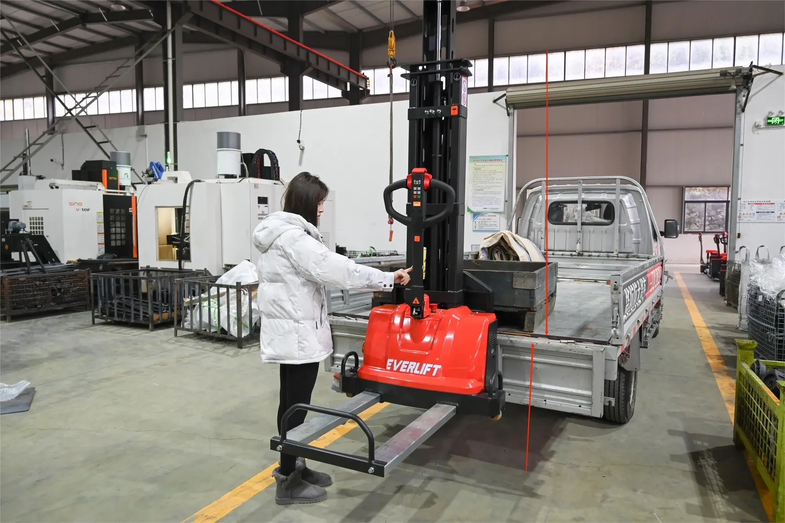 Self-Lifting Stacker 1 Ton photo 6