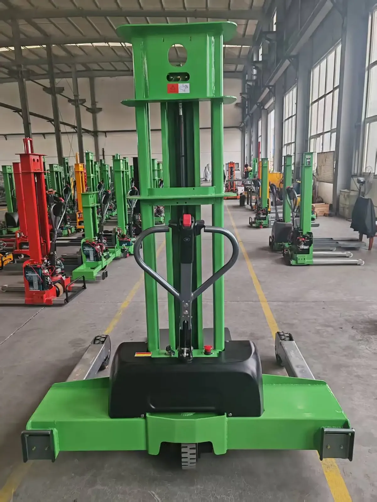 Portable off Road Electric Van Self-lifting Stacker 500 to 1500 kg photo 2