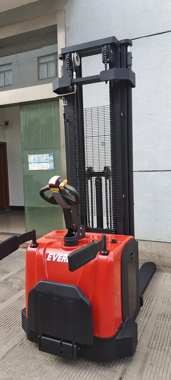 Electric Stacker 200 kg detail 12