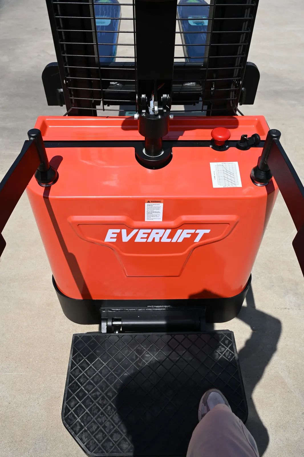 Electric Lift Truck Stand on Stacker for Warehouse detail 8
