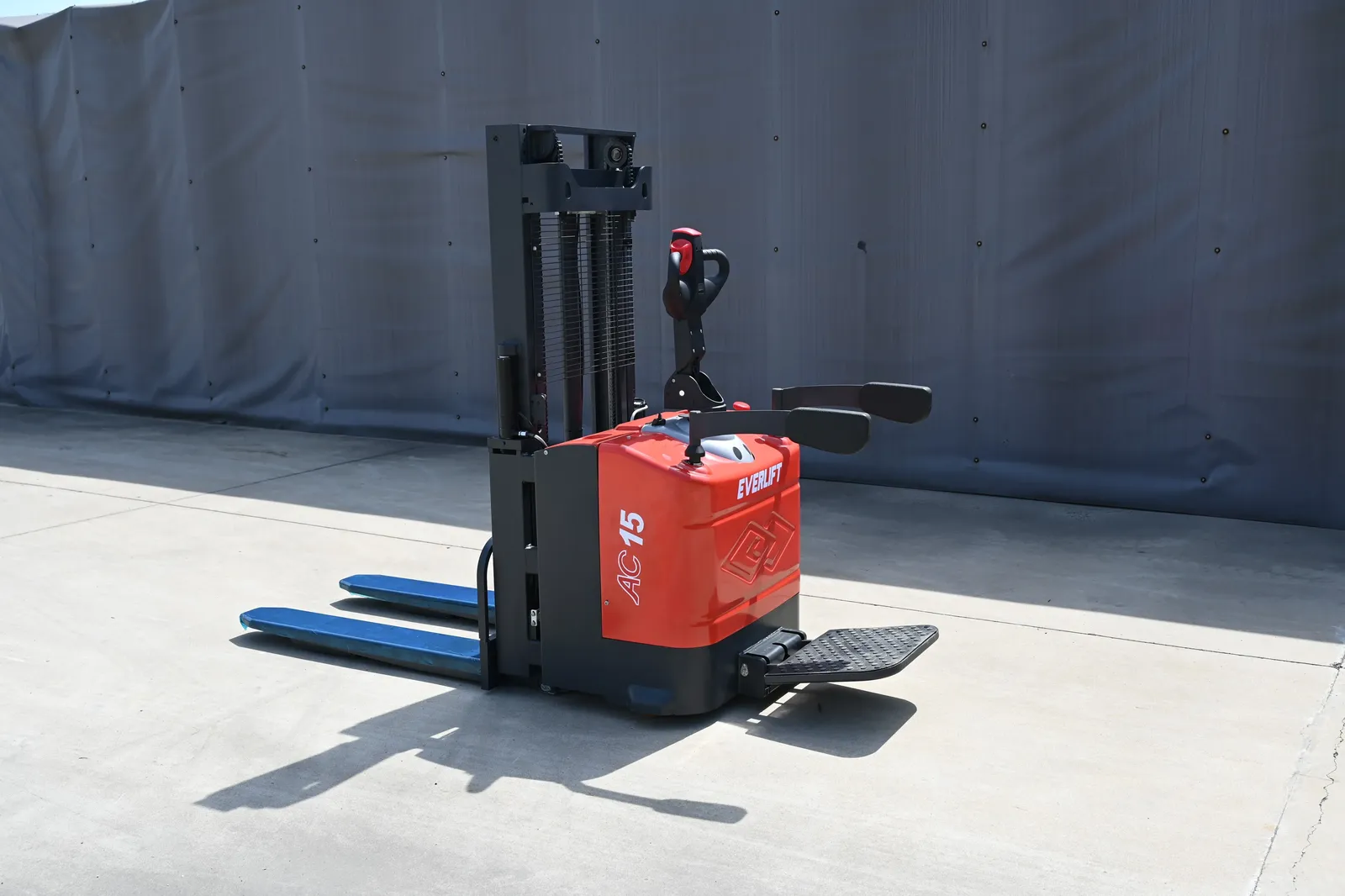 1.5Ton Electric Pallet Stacker, 1600-3500mm Lift Height photo 4