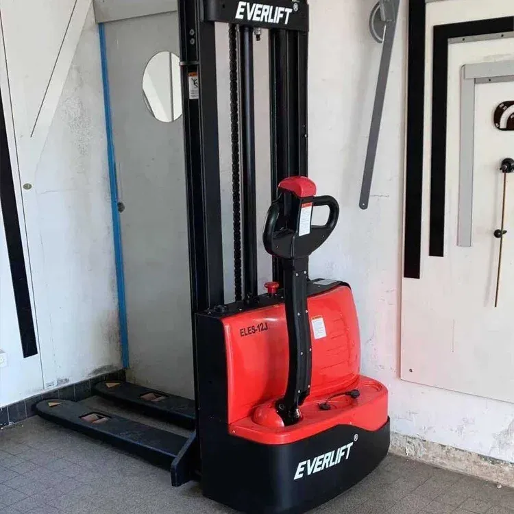 Battery Operated Electric Pallet Stacker 1.5Ton photo 3