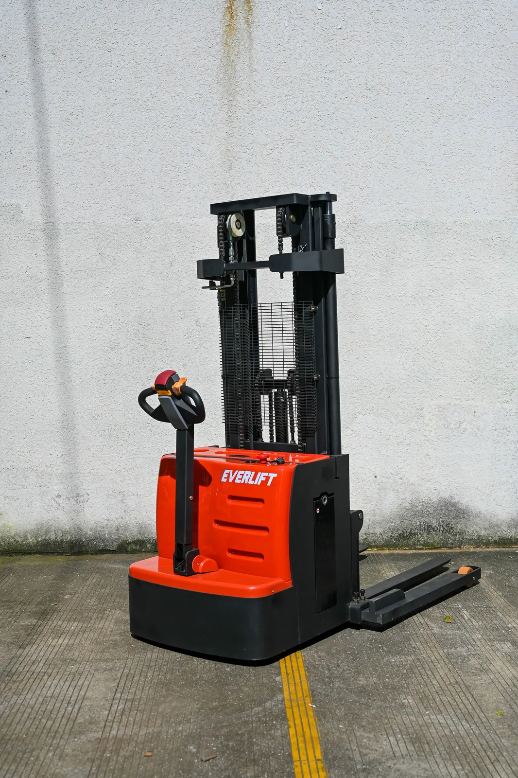 ELES-15E 1500 kg Walkie Electric Straddle Stacker 4500mm 3 photo 5