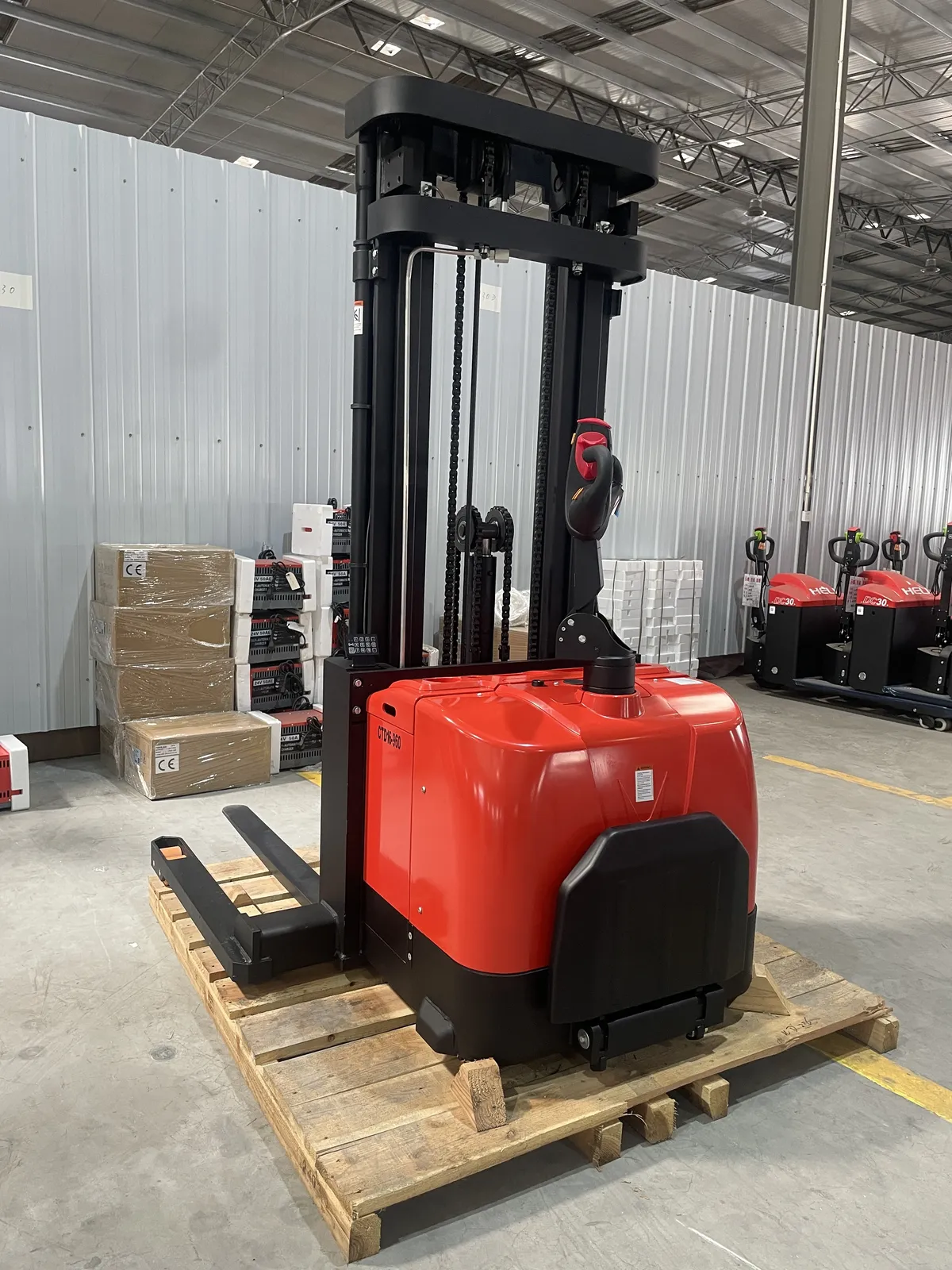 1600 kg Wide Leg Electric Pallet Stacker AC EPS Drive detail 4