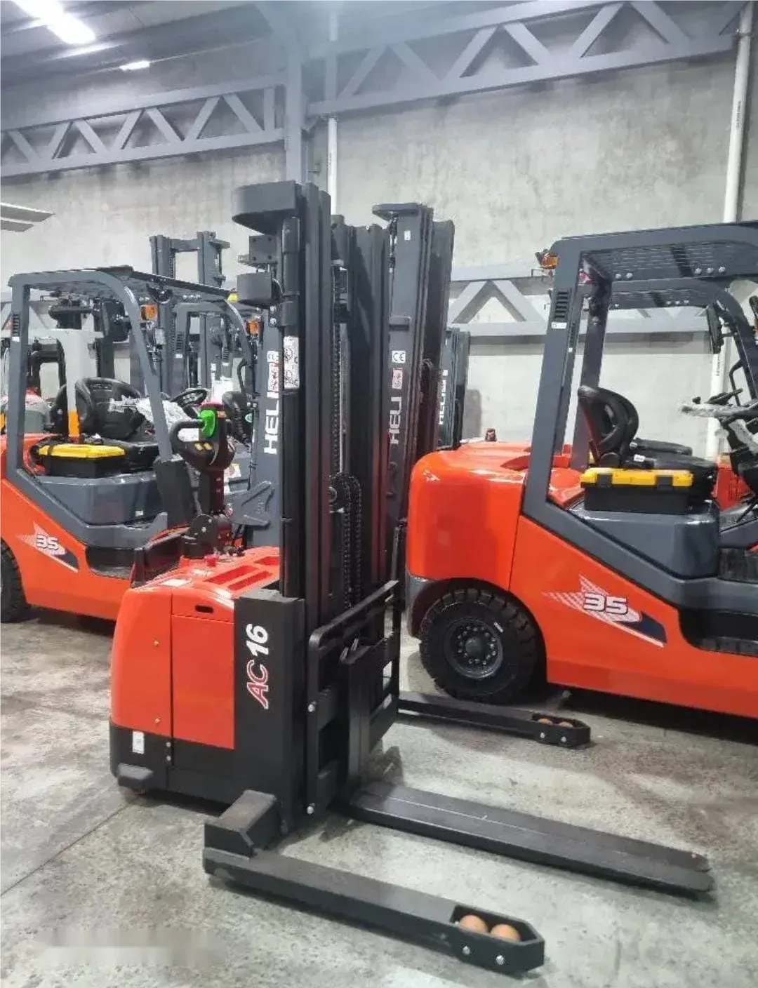 1600 kg Wide Leg Electric Pallet Stacker AC EPS Drive detail 5