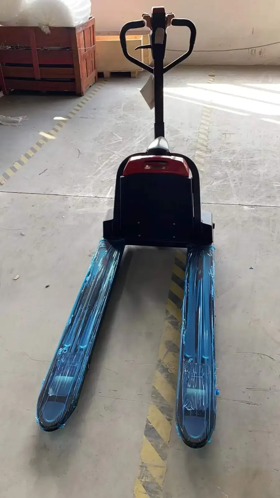 Electric Lithium Battery Pallet Truck 1.5 Ton detail 8